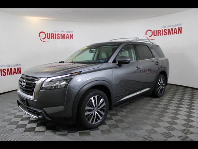 Used 2022 Nissan Pathfinder Platinum AWD/4WD image 3