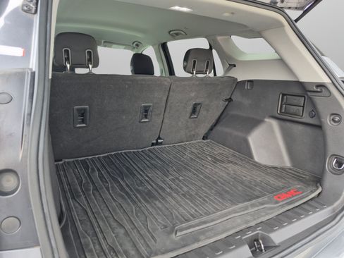 Used 2020 GMC Terrain SLE w/ Elevation Edition AWD/4WD image 11