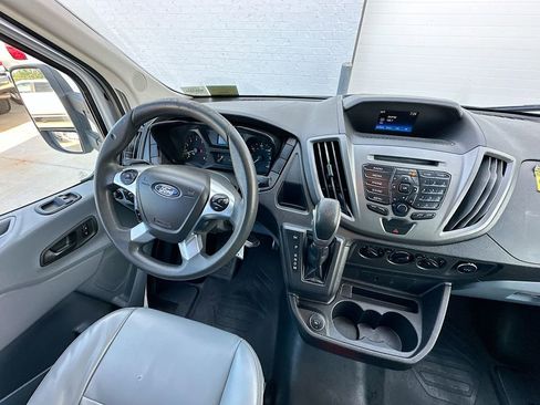 Used 2019 Ford Transit 350 156 DRW RWD image 9