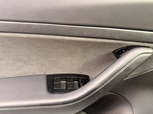 Used 2020 Tesla Model 3 Standard Range Plus RWD image 25