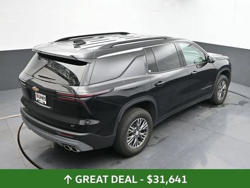 Used 2024 Chevrolet Traverse LT FWD image 46