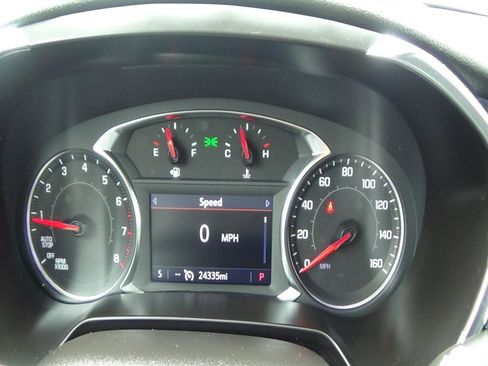Used 2025 Chevrolet Blazer LT FWD image 23