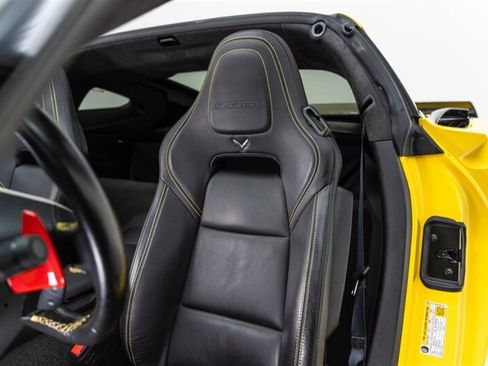 Used 2018 Chevrolet Corvette Z06 RWD image 37