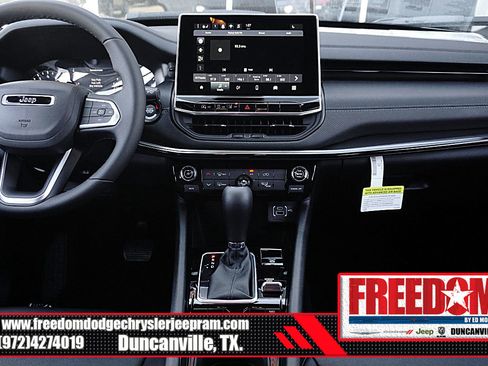 New 2026 Jeep Compass Latitude image 19