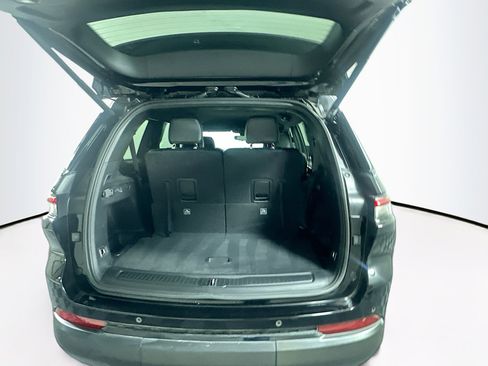 Used 2022 Jeep Grand Cherokee L Laredo image 29