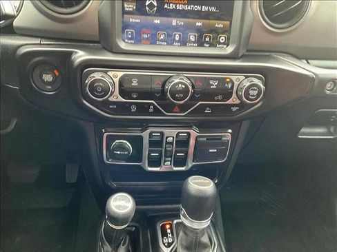 Used 2021 Jeep Gladiator Sport AWD/4WD image 24