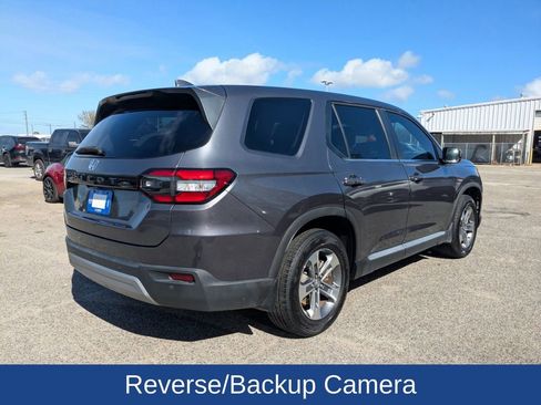 Used 2025 Honda Pilot EX-L image 4