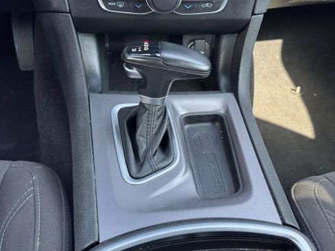 Used 2023 Dodge Charger SXT RWD image 8