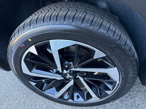 New 2025 Mitsubishi Outlander SE image 12