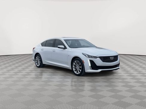 Used 2023 Cadillac CT5 Luxury image 2