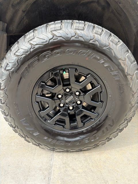 Used 2025 Ford Bronco Raptor AWD/4WD image 23