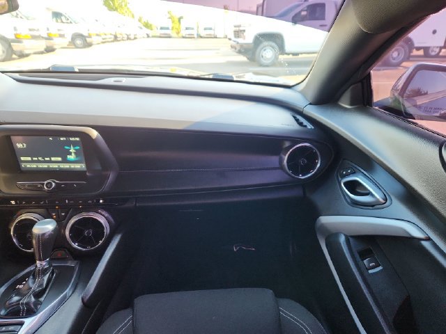 Used 2018 Chevrolet Camaro LT RWD image 23