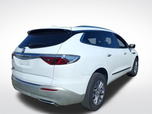 Certified 2022 Buick Enclave Essence image 4