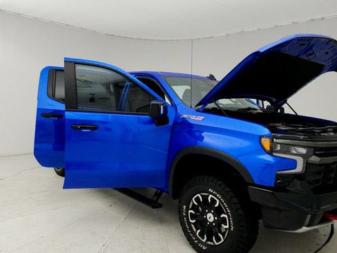 Used 2025 Chevrolet Silverado 1500 ZR2 w/ Technology Package AWD/4WD image 10