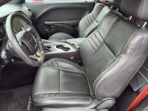 Used 2015 Dodge Challenger SRT Hellcat RWD image 11