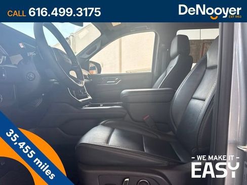 Used 2025 GMC Yukon Denali AWD/4WD image 15