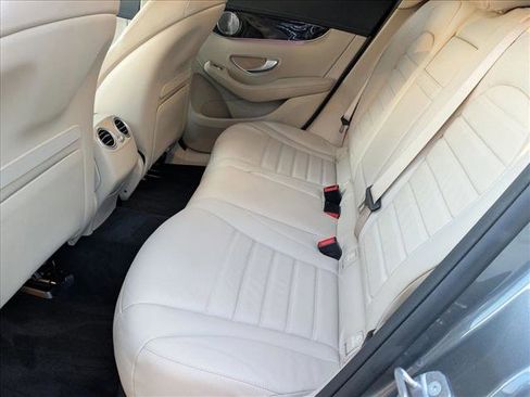 Used 2020 Mercedes-Benz GLC 300 image 18