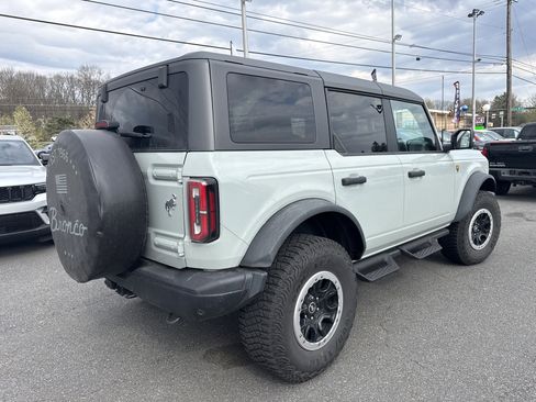 Used 2023 Ford Bronco Badlands w/ Sasquatch Package AWD/4WD image 2