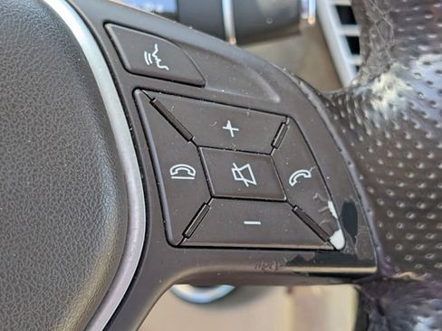 Used 2014 Mercedes-Benz E 350 Sedan image 24