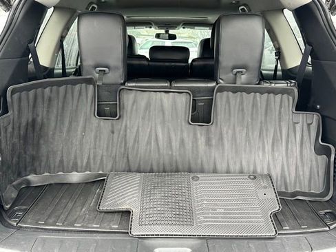 Used 2018 Nissan Pathfinder SL w/ SL Premium Package AWD/4WD image 17