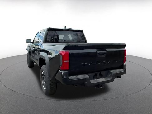 Used 2025 Toyota Tacoma TRD Off-Road AWD/4WD image 11