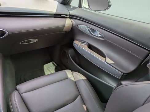 Certified 2025 Genesis GV70 2.5T w/ Advanced Package AWD/4WD image 15