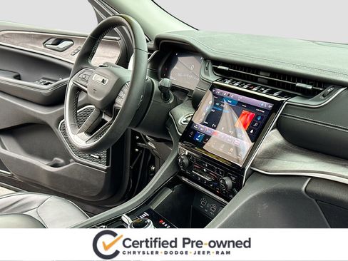 Certified 2023 Jeep Grand Cherokee L Limited w/ Trailer Tow Group (B) image 6