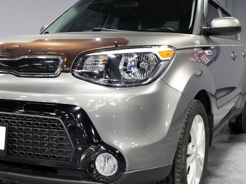 Used 2016 Kia Soul + FWD image 26