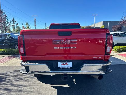 Used 2023 GMC Sierra 3500 SLE w/ SLE Value Package AWD/4WD image 4