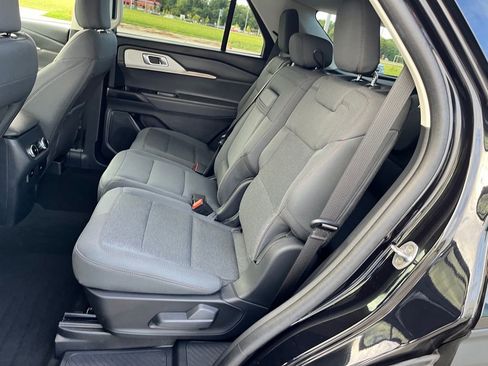Used 2025 Ford Explorer Active image 23