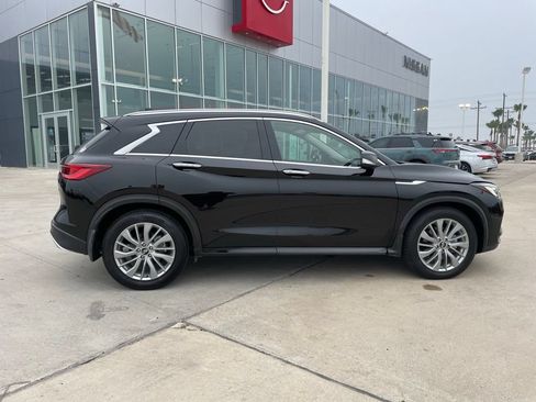 Used 2023 INFINITI QX50 Luxe FWD image 2