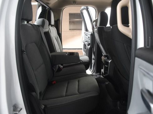 Used 2020 RAM 1500 Big Horn AWD/4WD image 36