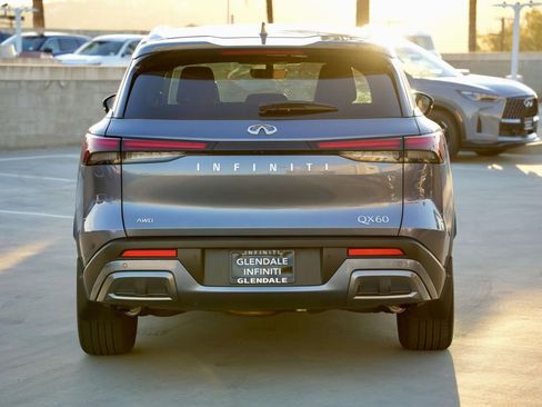 Certified 2025 INFINITI QX60 Sensory image 5