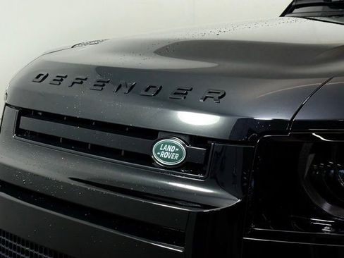 New 2025 Land Rover Defender 110 V8 image 12