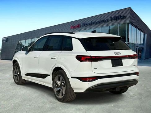 New 2025 Audi Q6 e-tron Premium Plus AWD/4WD image 3