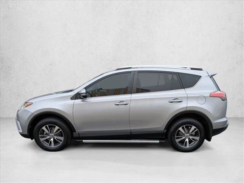 Used 2016 Toyota RAV4 XLE image 9