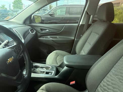 Used 2018 Chevrolet Equinox LT FWD image 4