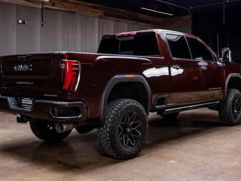Used 2024 GMC Sierra 3500 Denali Ultimate image 10