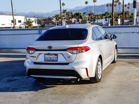 Used 2021 Toyota Corolla LE w/ Carpet Mat Package (TMS) FWD image 9