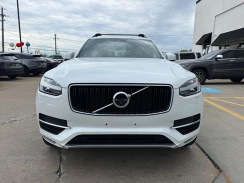 Used 2018 Volvo XC90 T6 Momentum w/ Convenience Package AWD/4WD image 2
