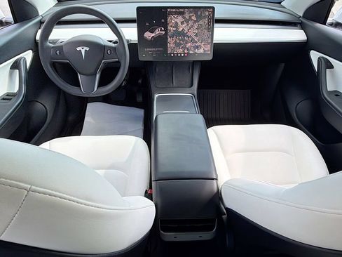 Used 2021 Tesla Model Y Long Range AWD/4WD image 10