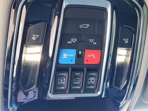 Used 2022 Jeep Grand Cherokee Summit w/ Adv Protech Group IV image 22