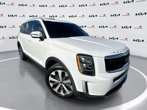Certified 2022 Kia Telluride EX w/ EX Premium Package image 1