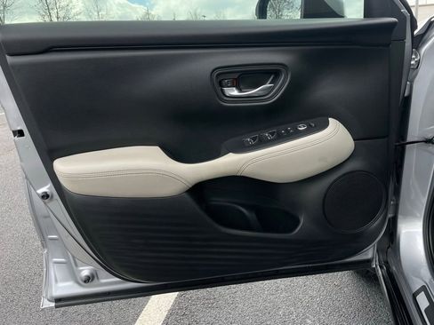 Certified 2025 Honda HR-V EX-L image 24