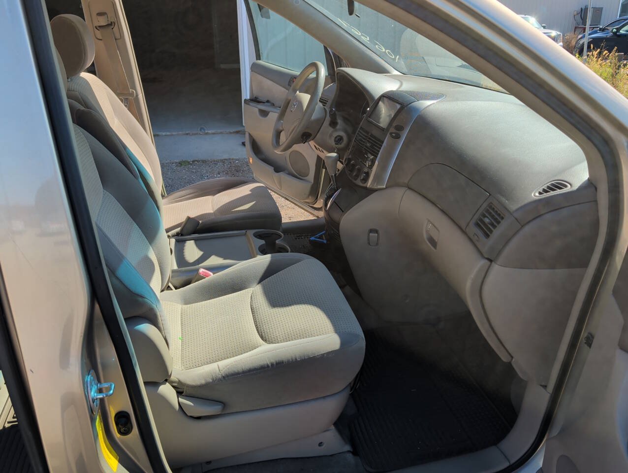 Used 2006 Toyota Sienna LE FWD image 28