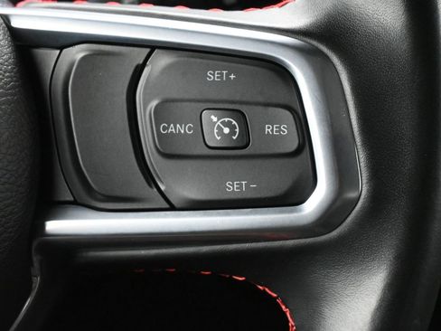 Used 2022 Jeep Wrangler Unlimited Rubicon AWD/4WD image 7