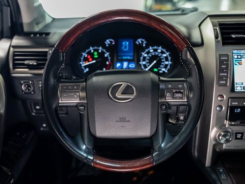 Used 2017 Lexus GX 460 Premium w/ Premium Package image 44