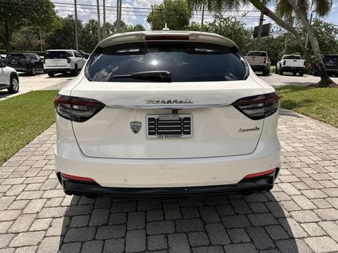 Used 2022 Maserati Levante GT AWD/4WD image 35