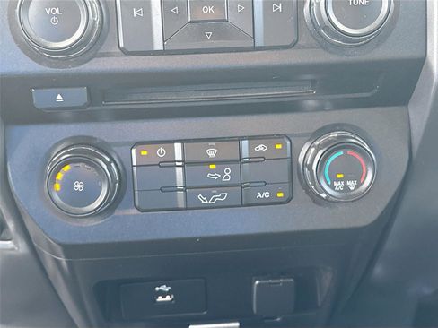 Used 2018 Ford F150 XLT w/ Trailer Tow Package image 16