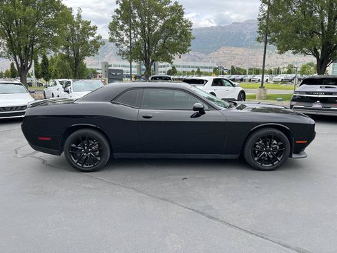 Used 2022 Dodge Challenger GT AWD/4WD image 6
